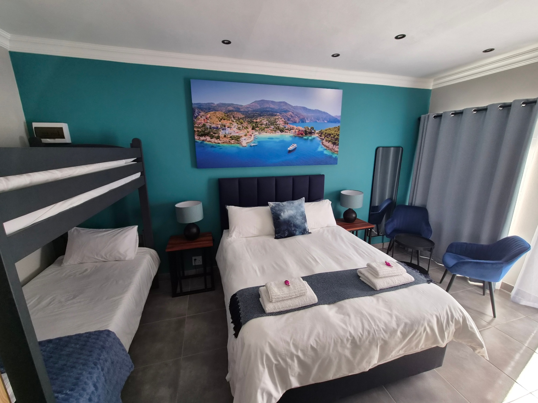 Room Frantoio with bunk bed and queen bed