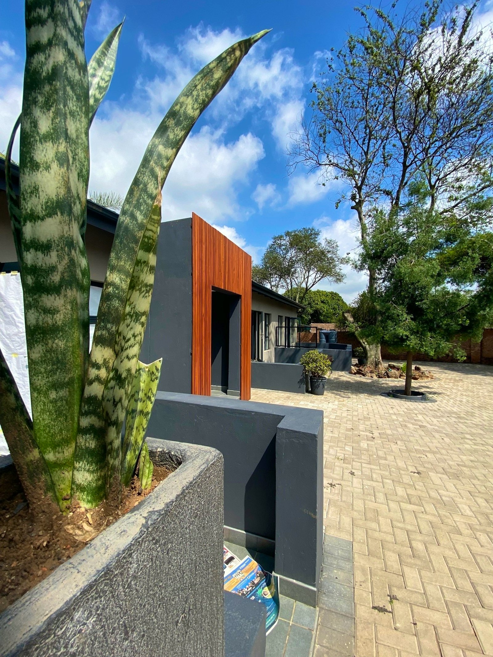 Guesthouse exterior with garden